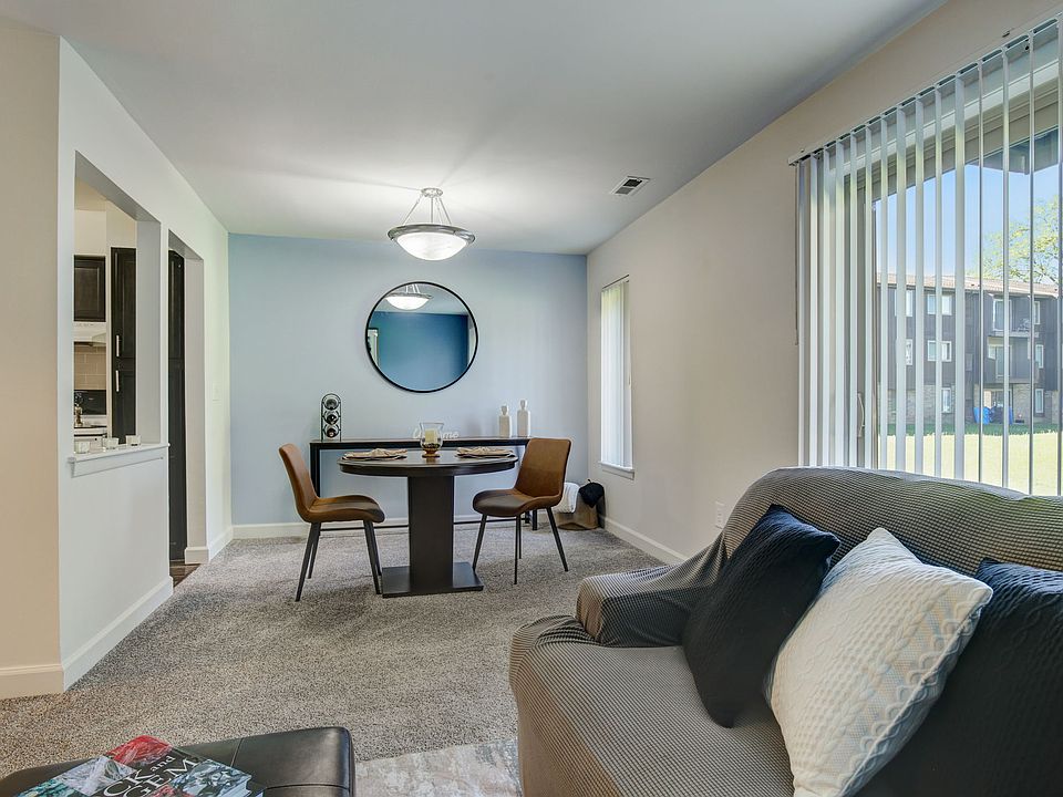 Maple Place Apartment in Southfield MI