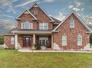 8404 Armsleigh Pl, O'Fallon, IL 62269