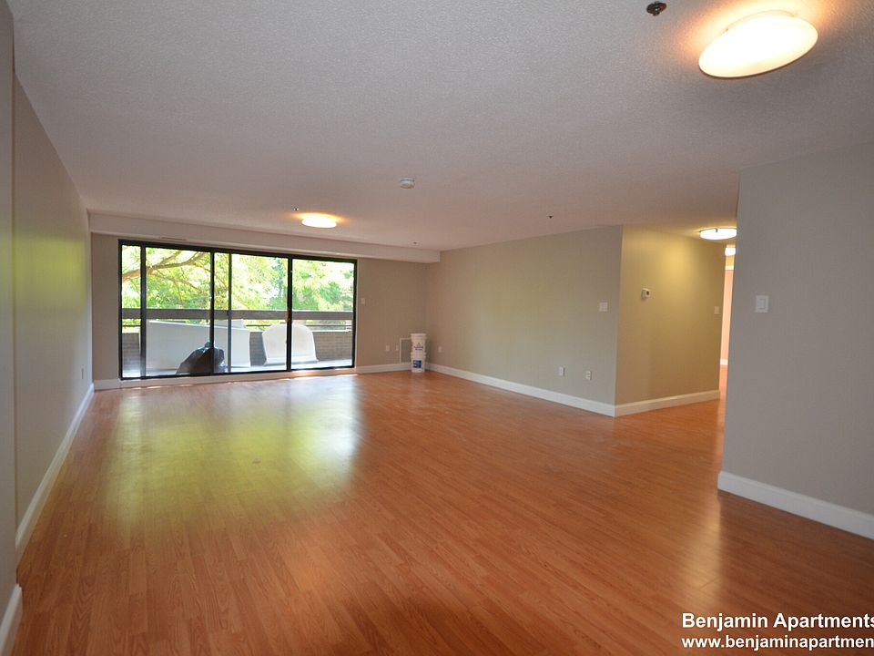 1st image of 1111-1113 Beacon St #34