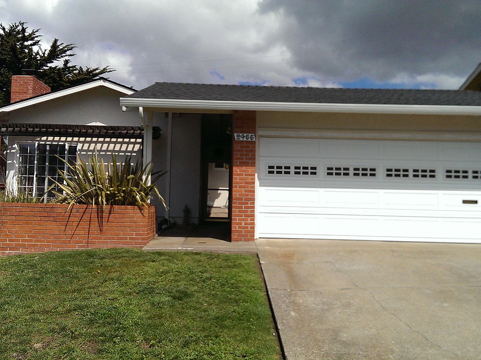 1st image of 2455 Tipperary Ave