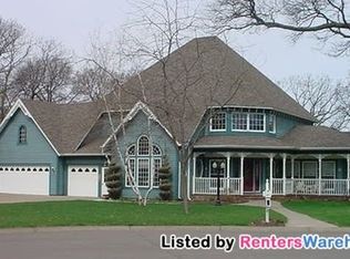 621 E Rum River Dr N, Cambridge, MN 55008