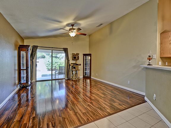 4th image of 16390 N 137th Dr