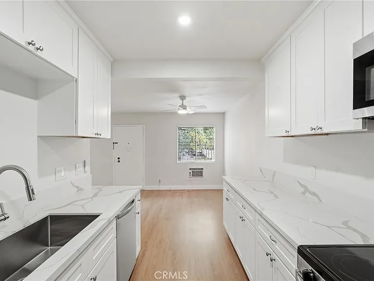 374 S Miraleste Dr #406 — Photo 12
