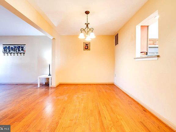 5th image of 6707 Rockledge Pl