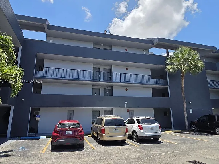 8801 W Flagler St #104 — Photo 3