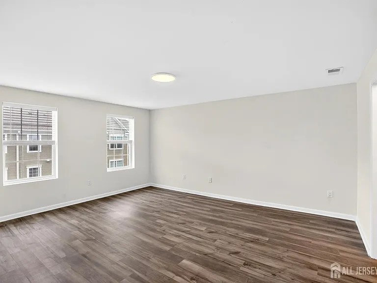 728 Station Rd — Photo 17