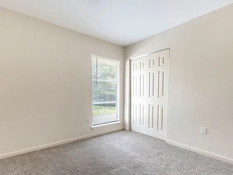 Acadia Park Apartments — Photo 34