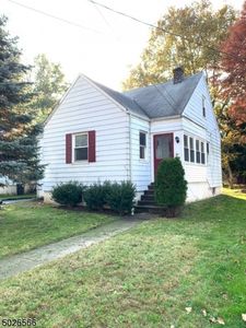 100 S Maple Ave, Springfield, NJ, 07081
