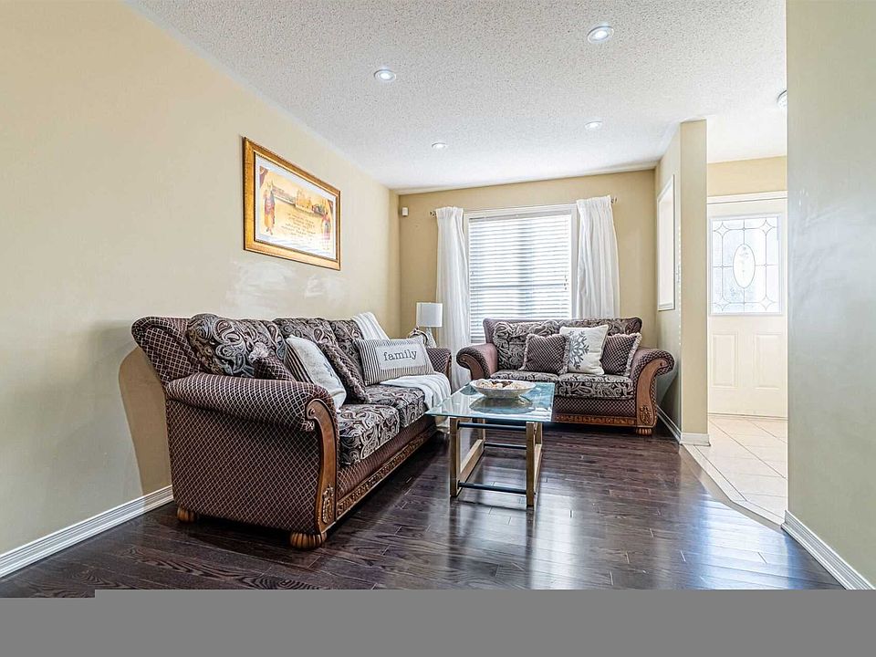 2nd image of 224 Fairwood Cir
