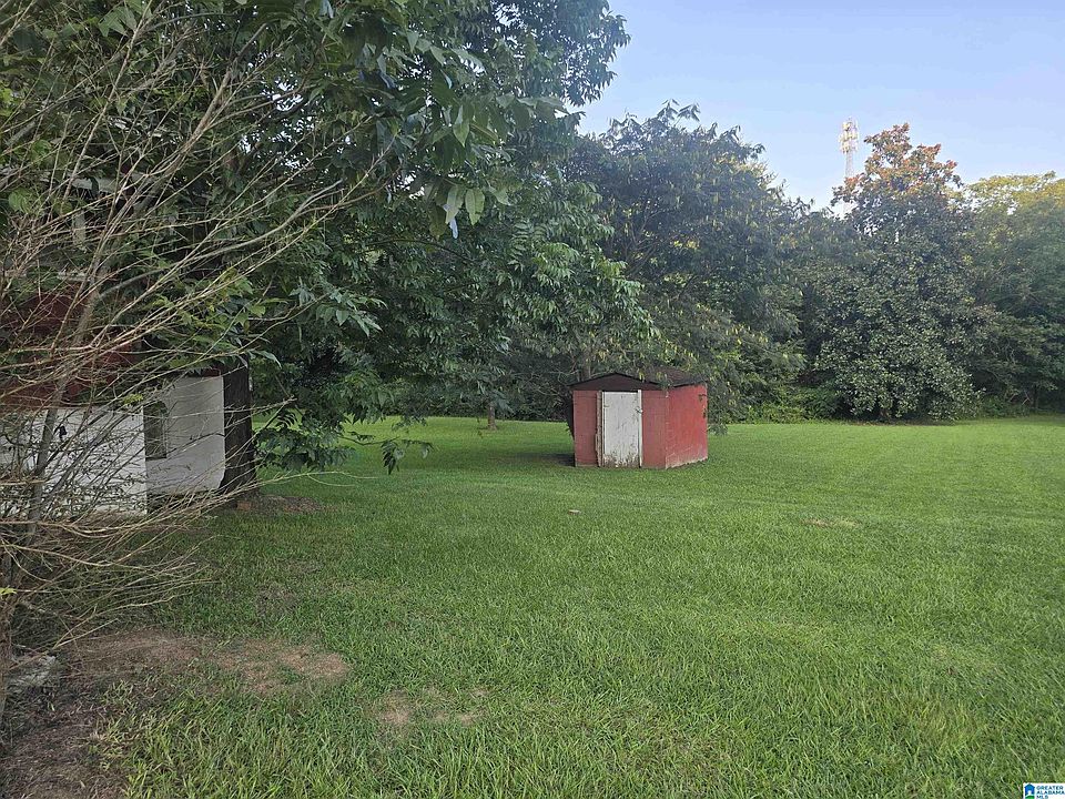 2nd image of 3113 New Castle Rd