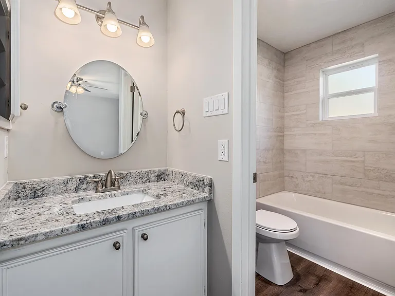 3408 Dallis Dr — Photo 10