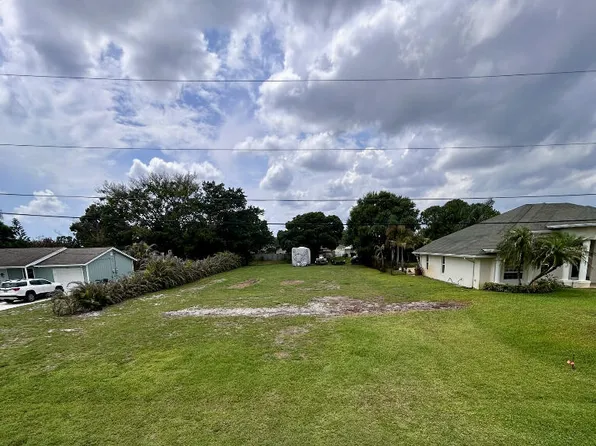 145 SW Elderberry Drive, Port St Lucie, FL 34953
