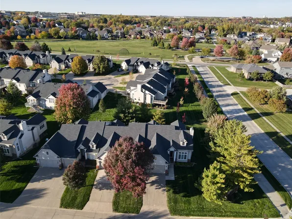 6980 Cody Dr Unit 43, West Des Moines, IA 50266