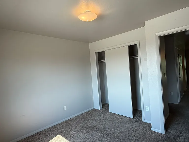 812 W Cedar Ct — Photo 10