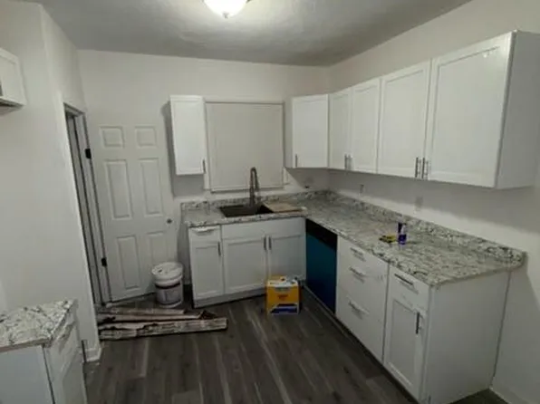 2409 N Vernon Ave, Flint, MI 48506