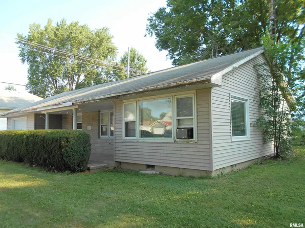 365 E Hurst St, Bushnell, IL 61422