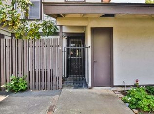 5466 Roundtree Dr APT B, Concord, CA 94521