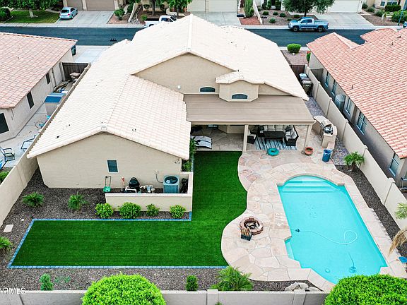 2nd image of 9948 W Tonopah Dr