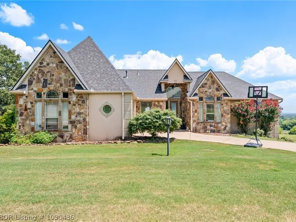 3911 Golf Course Dr, Alma, AR 72921