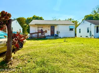 3754 Speedway Cir, Knoxville, TN 37914