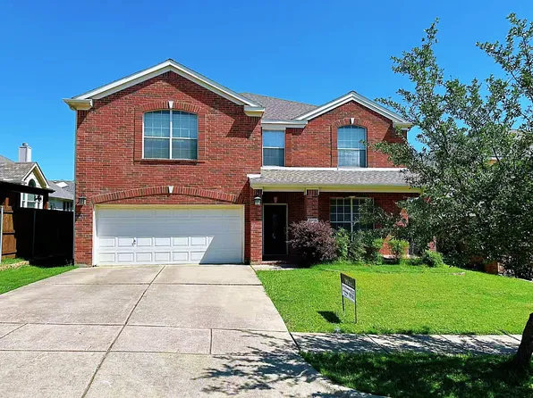 9916 Delamere Dr, Fort Worth, TX 76244