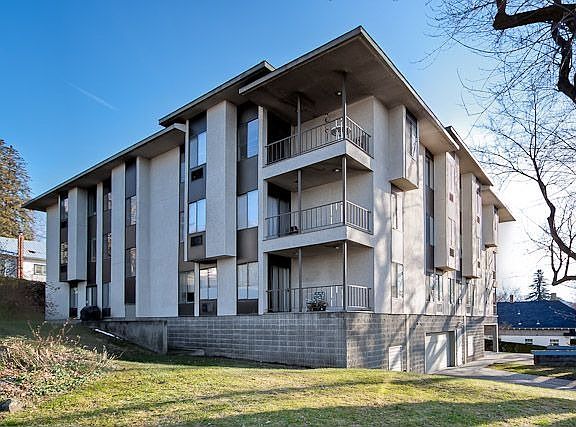 2nd image of 122 N Washington St APT 1E