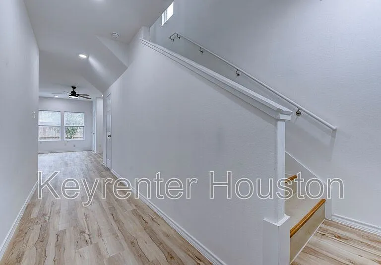 8203 Woodlyn Rd #C — Photo 2