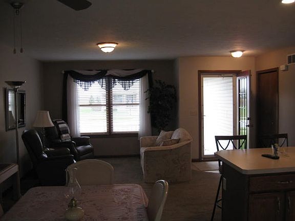4th image of 2133 Carina Cir