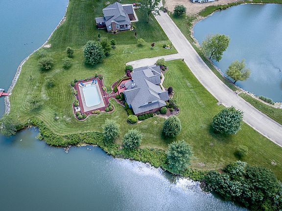 3rd image of 3270 Sugar Lake Dr
