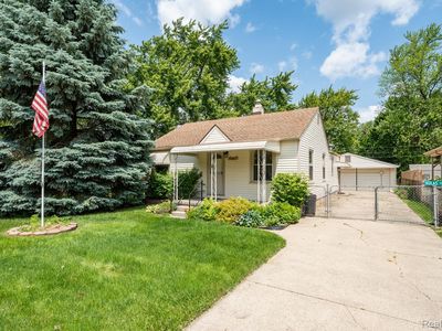 19811 Lakeworth St, Roseville, MI, 48066