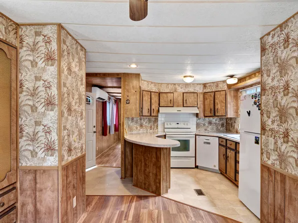 15547 Emerald Dr, La Pine, OR 97739
