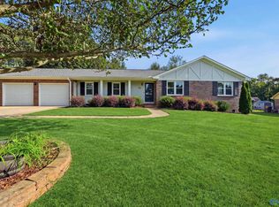 910 Lark Cir, Madison, AL 35758