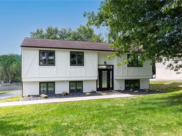 230 Dodd Dr, Washington, PA 15301