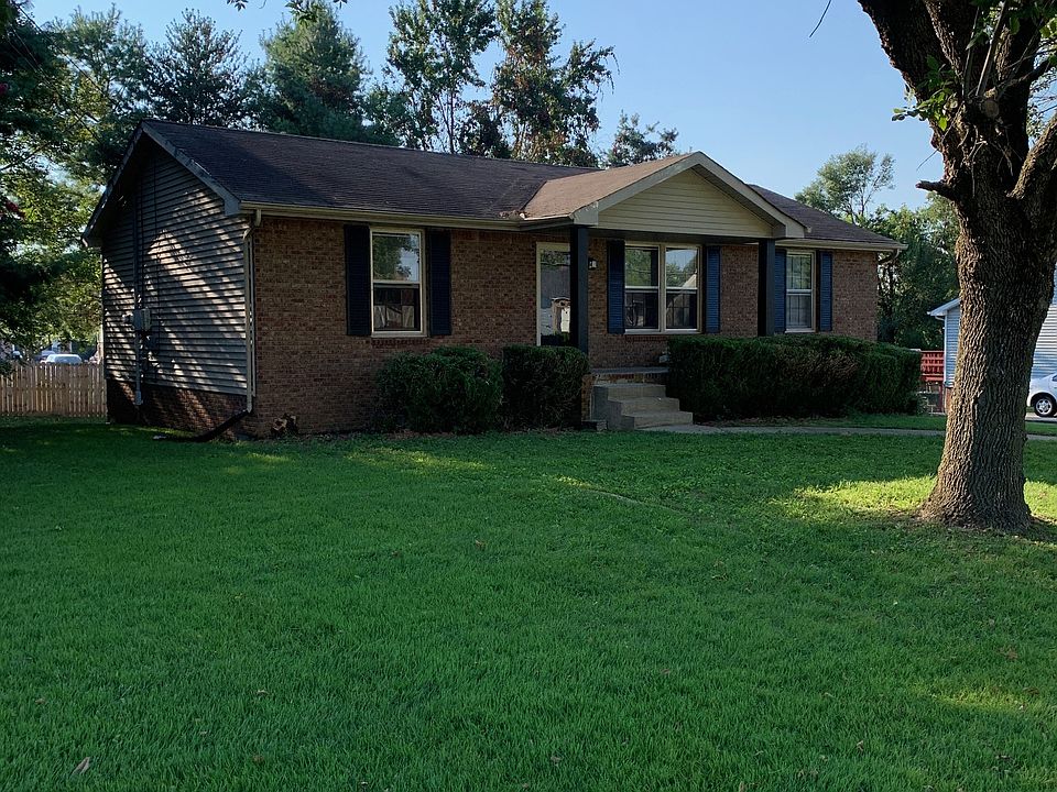 2nd image of 2004 Windroe Dr