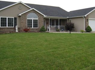305 Sunstar Cir, Angola, IN 46703