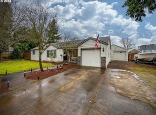 820 Fairview Dr, Springfield, OR 97477