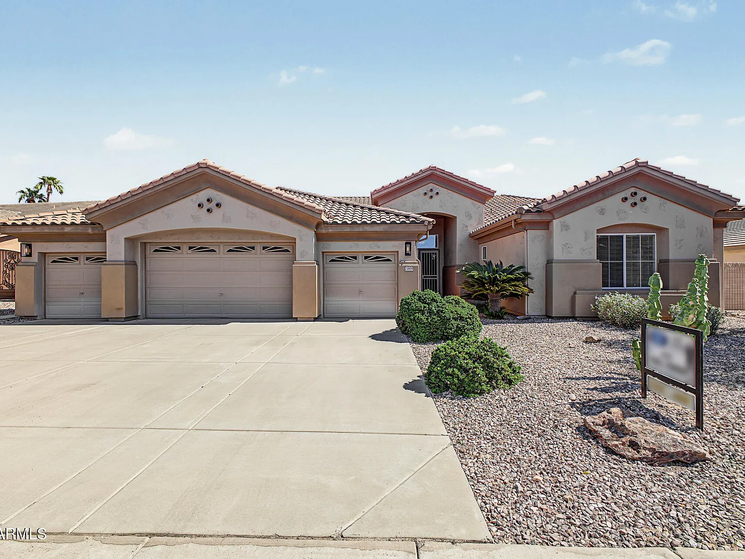 4 bed, 2.5 bath, 2946 sqft, $2,994 — Photo 1