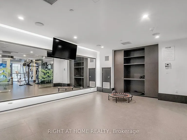 38 Iannuzzi St #511 — Photo 31