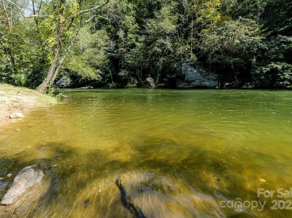 351 Chickadee Ave, Lake Lure, NC 28746