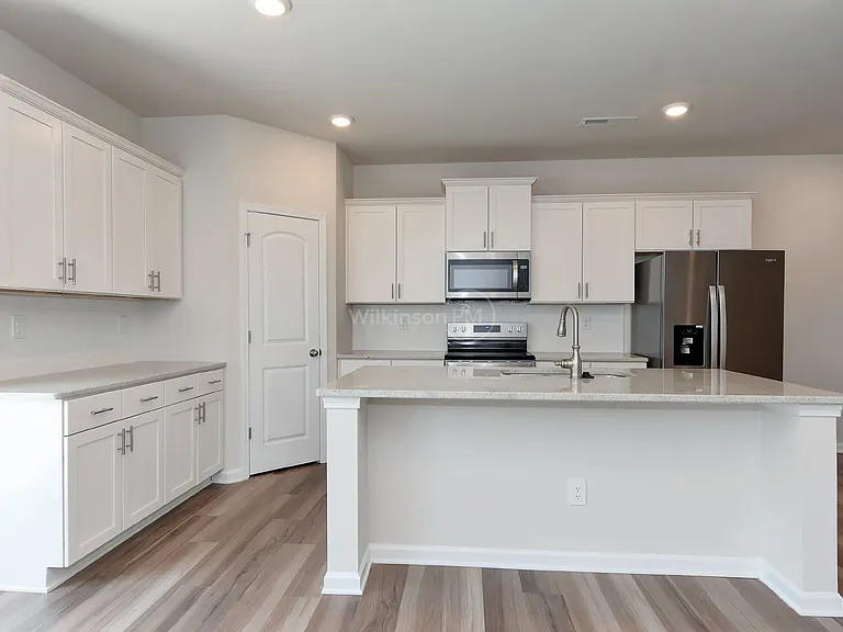706 Sagecroft Ln — Photo 10