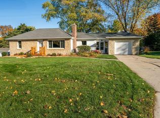 210 Bryan St, Green Bay, WI 54301