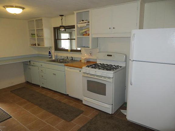 3rd image of 12948 Sandyside Dr NE