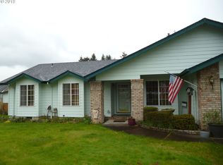 622 S R St, Cottage Grove, OR 97424