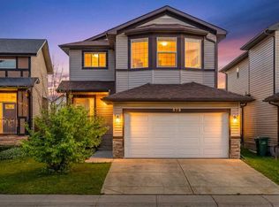 578 W Luxstone Lndg SW, Airdrie, AB T4B0C7