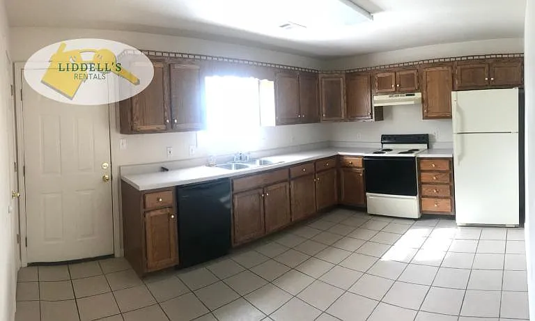 812 Ada St #3 — Photo 4