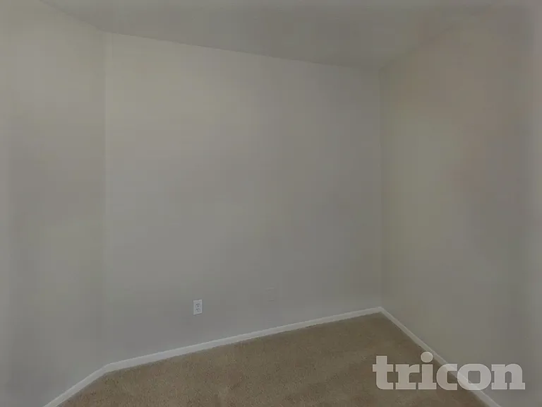 42309 W Desert Fairways Dr — Photo 8