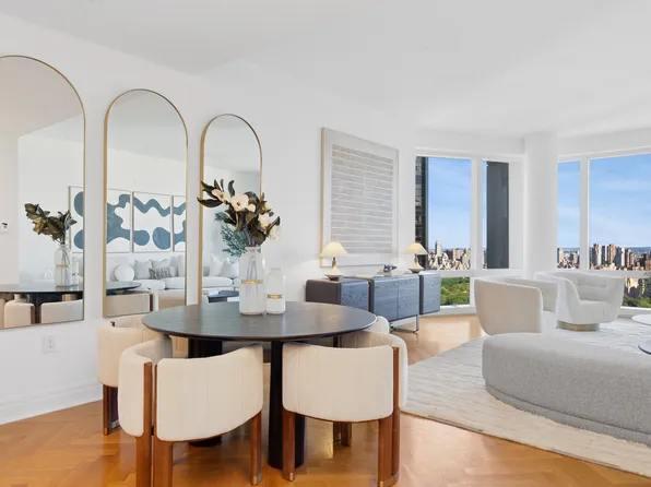 25 Columbus Circle image 5 of 19