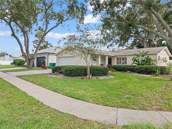 11994 104th Ct, Seminole, FL 33778