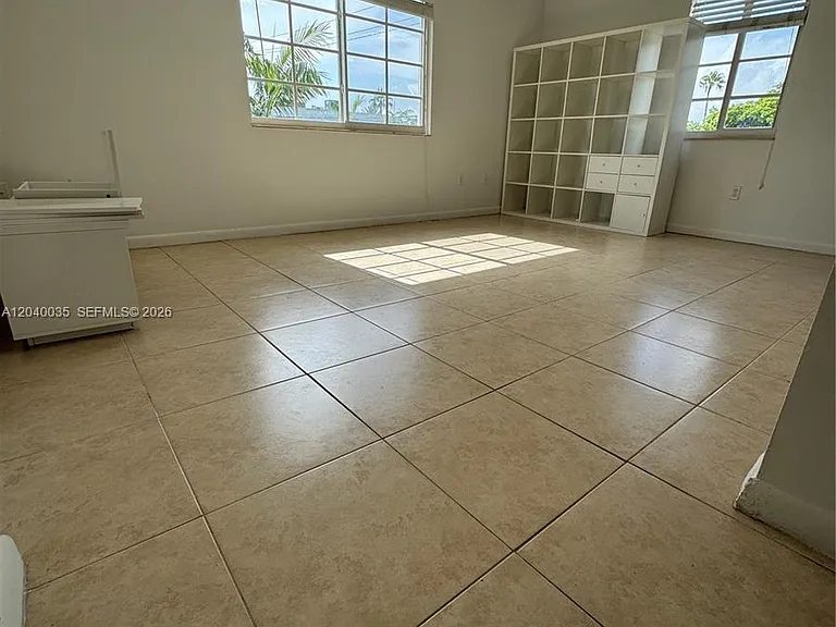 7130 Rue Versailles #11 — Photo 2