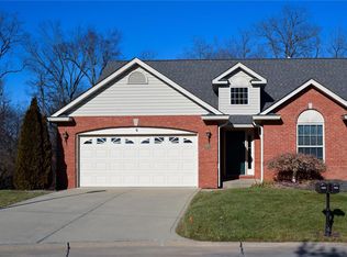 1935 Hawksbill Dr, Belleville, IL 62223